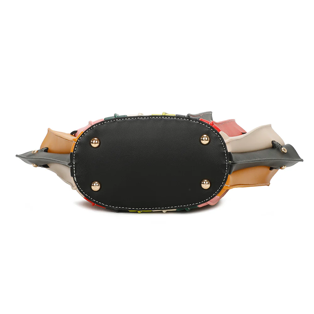 Carmen - Image 9