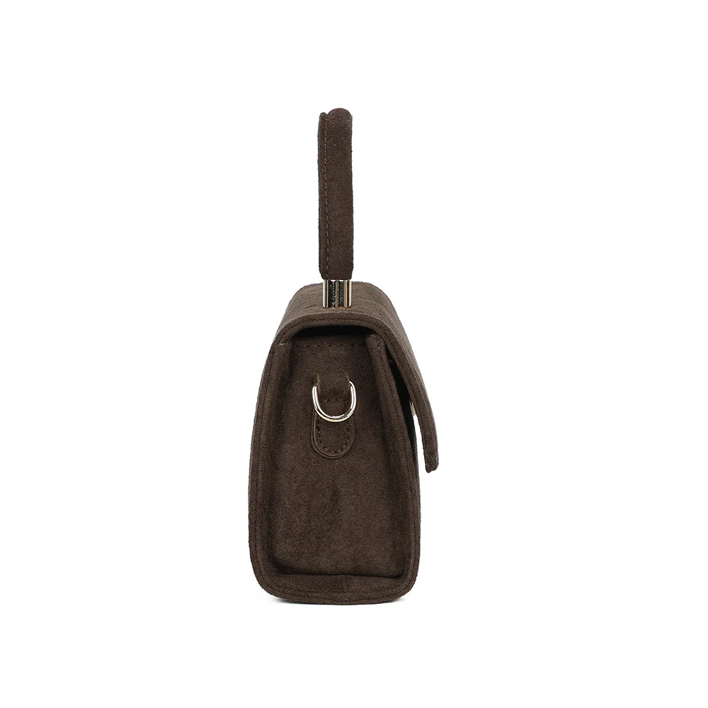 La Petite Élégante - Image 13