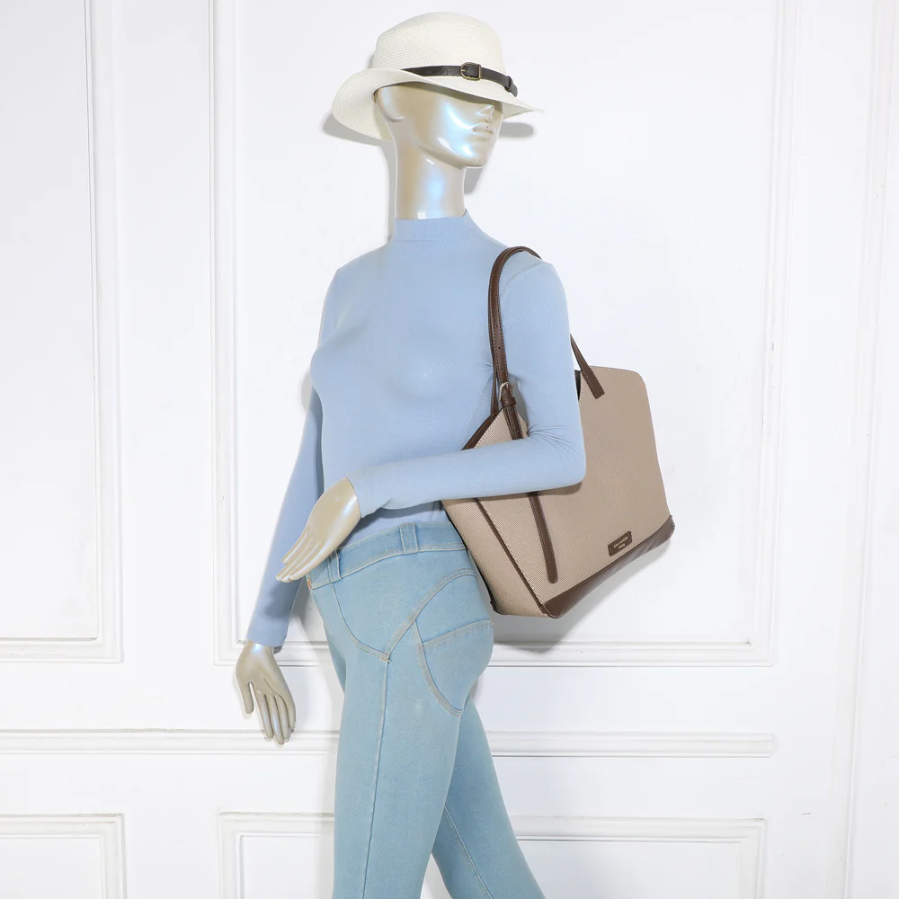 Modern Muse - Image 13